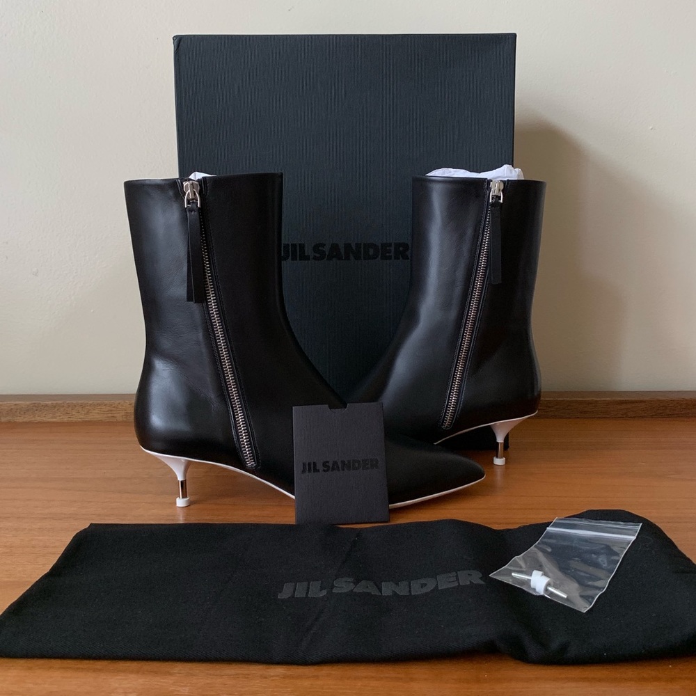 Jil Sander Black Leather Kitten Heel Ankle Boot